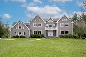 5 Belaire Drive