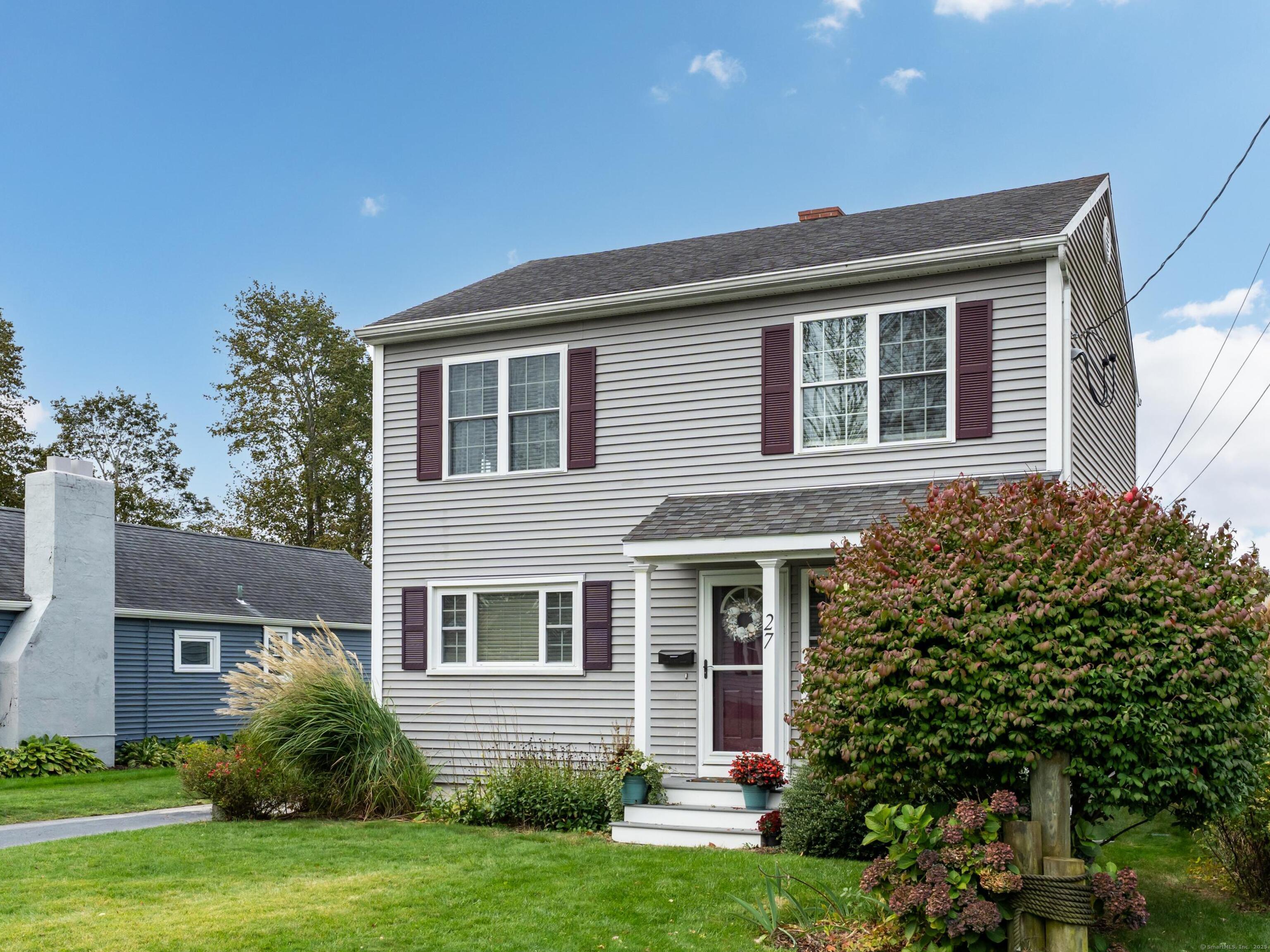 Image 3Front of House