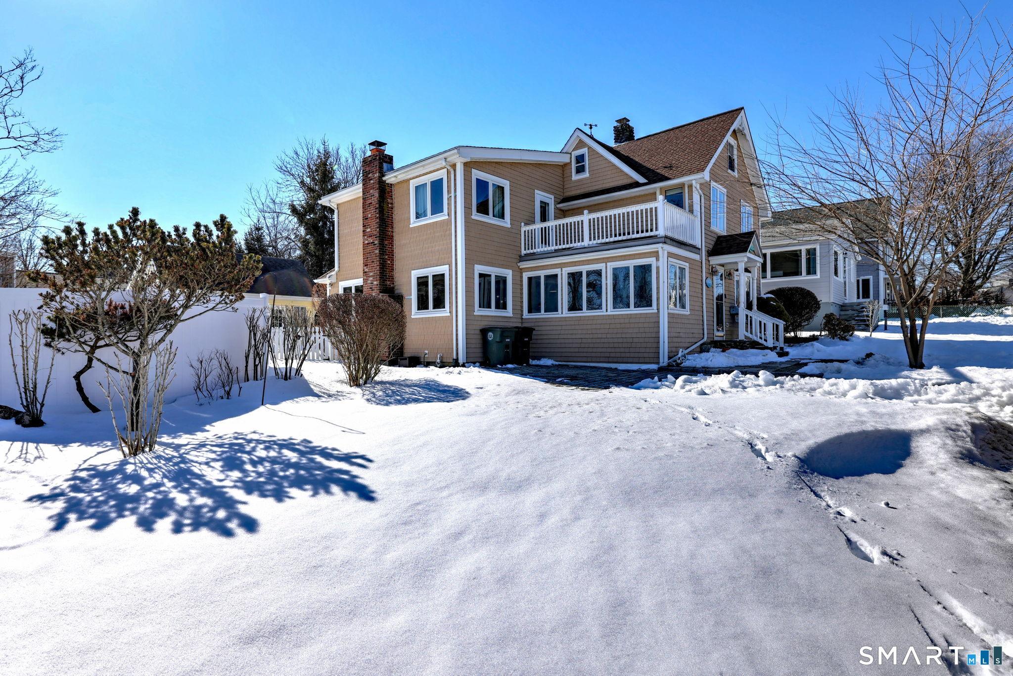 Image 1Front of House: side view