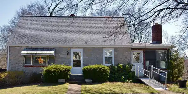 19 Hughes Street
