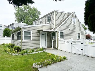 18 Albin Road