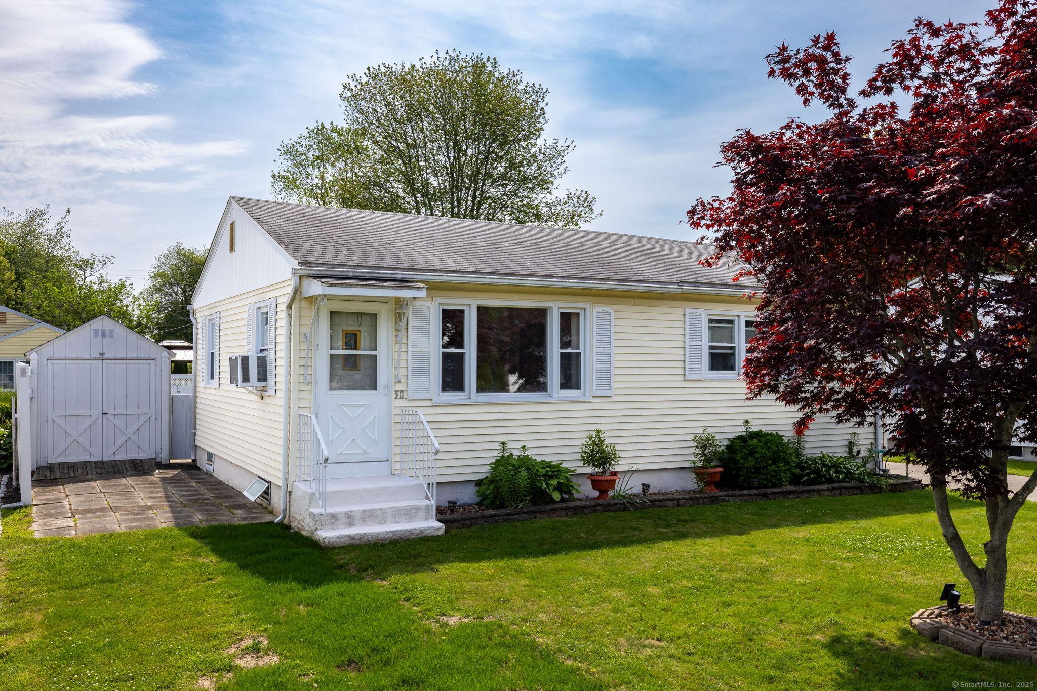 Image 4Front of House