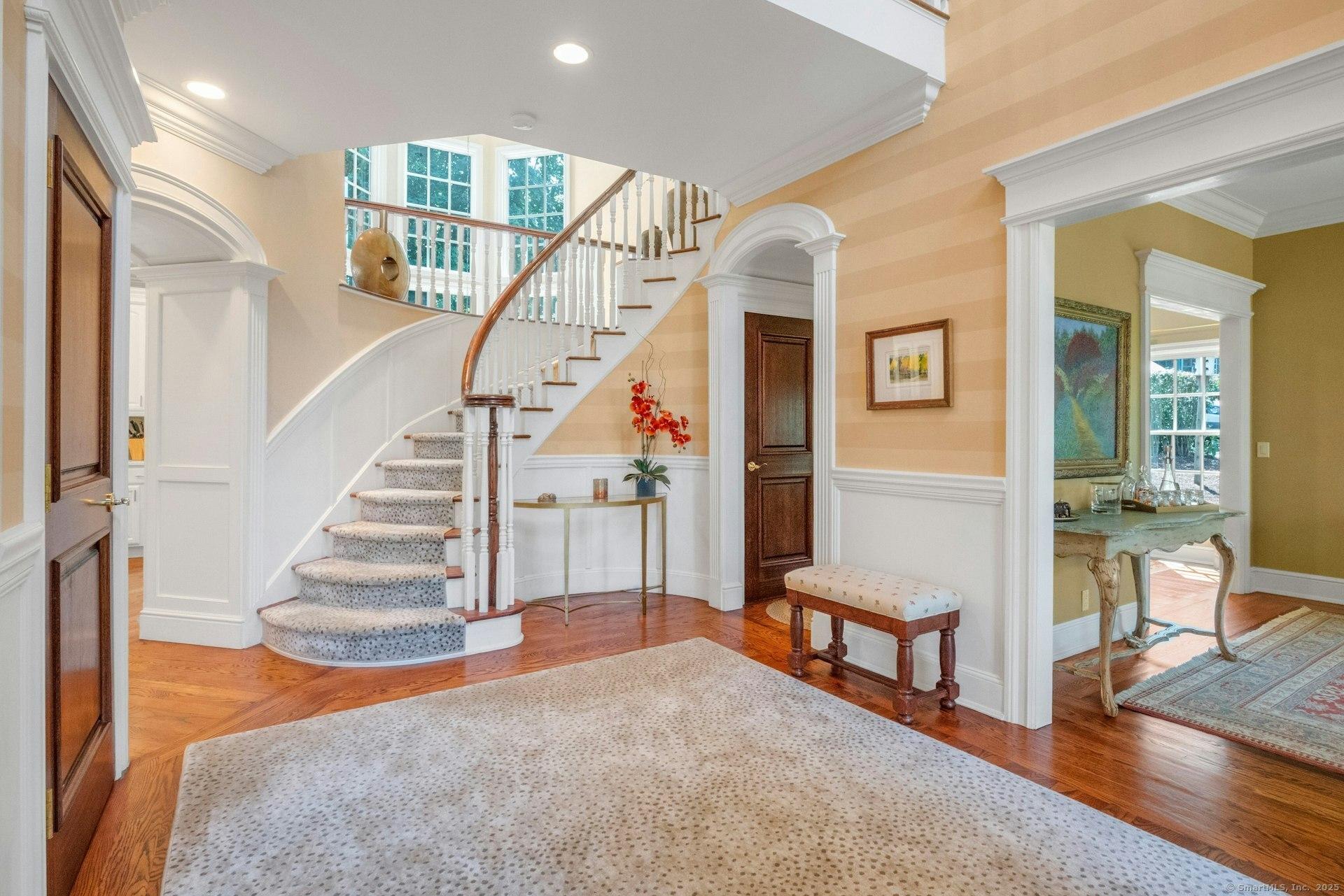 Image 3: 2 story entry hall