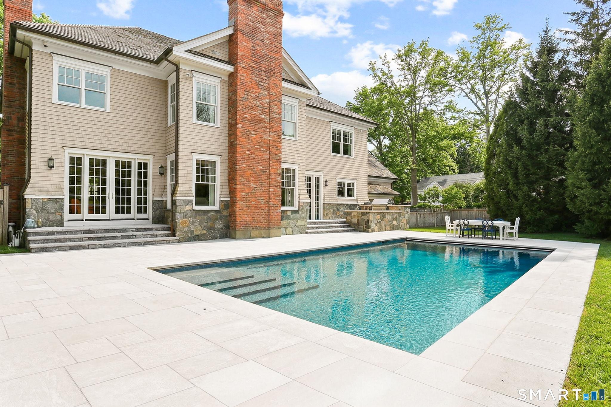 Image 2: New Shoreline Pool