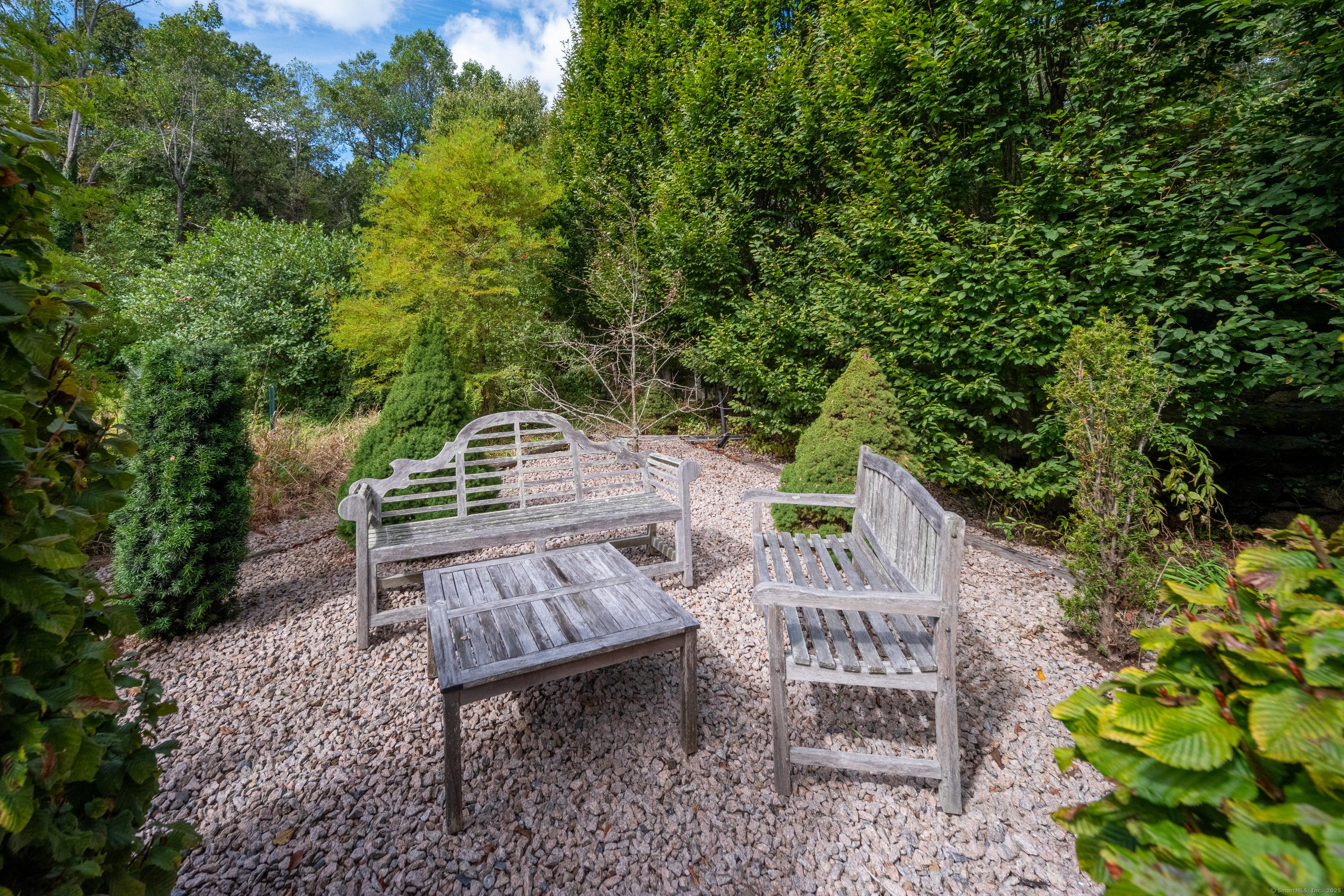 Image 3Garden: One of several tranquil Garden Rooms