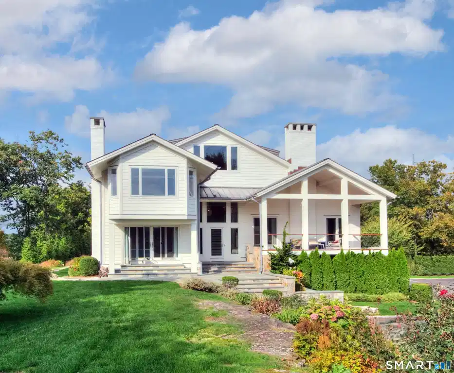 Image 1Front of House