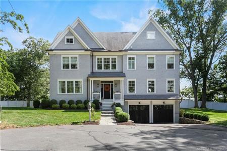 17 Wake Robin Road