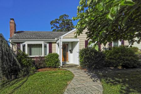 44 Kirkside Avenue