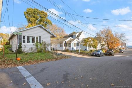 2 Milesfield Avenue