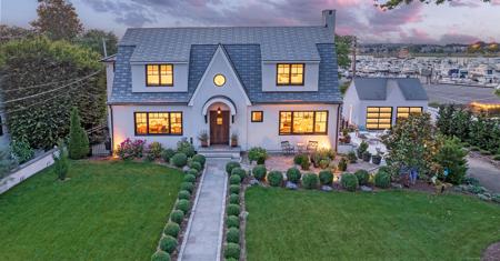 18 Shorefront Park
