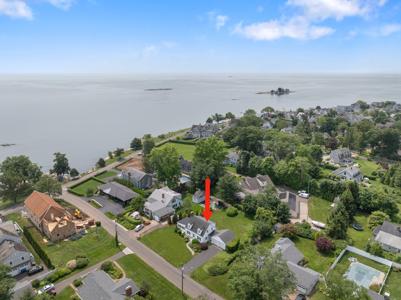 10 Montgomery Parkway