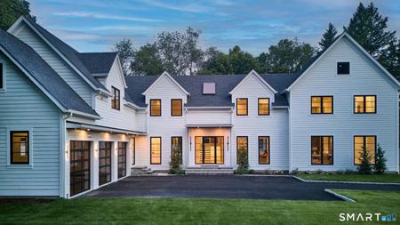 11 Wake Robin Road