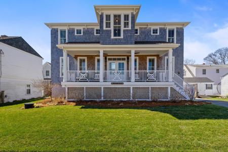 4 North Drive