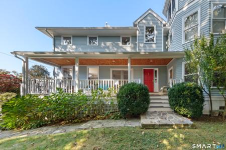27 Crest Road