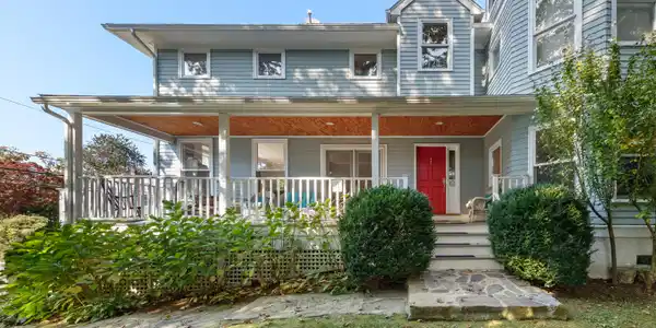 27 Crest Road