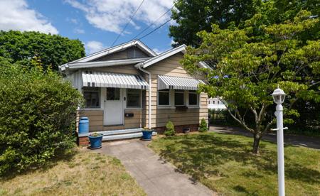 1 Curtiss Avenue