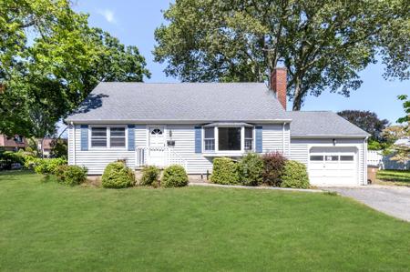 15 Wascussee Lane East