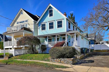 22 Hillside Avenue