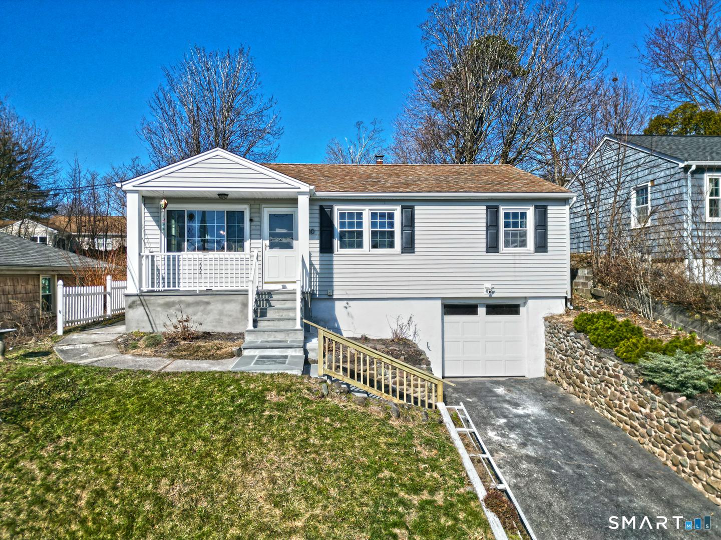 Image 2Front of House