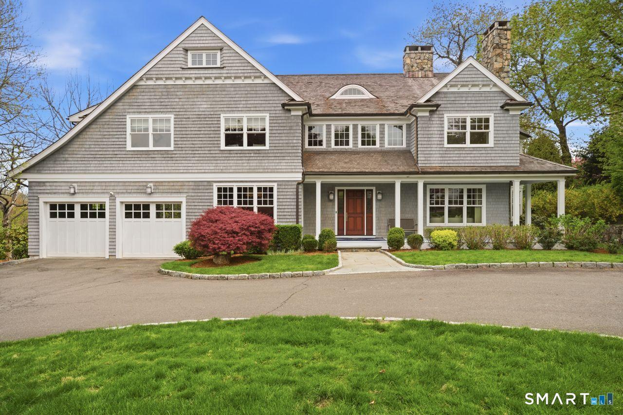 Image 1: Welcome to 32 Burnham Hill. Built by celebrated Bluewater Home Builders.