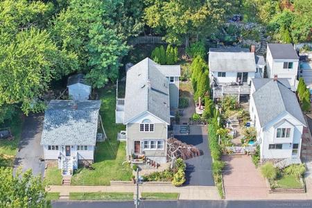 76 Hawthorne Street