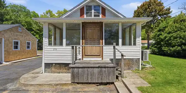 276 Shore Road