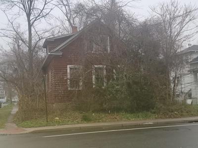 561 Reef Road