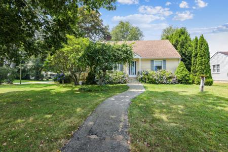43 Eastwood Road
