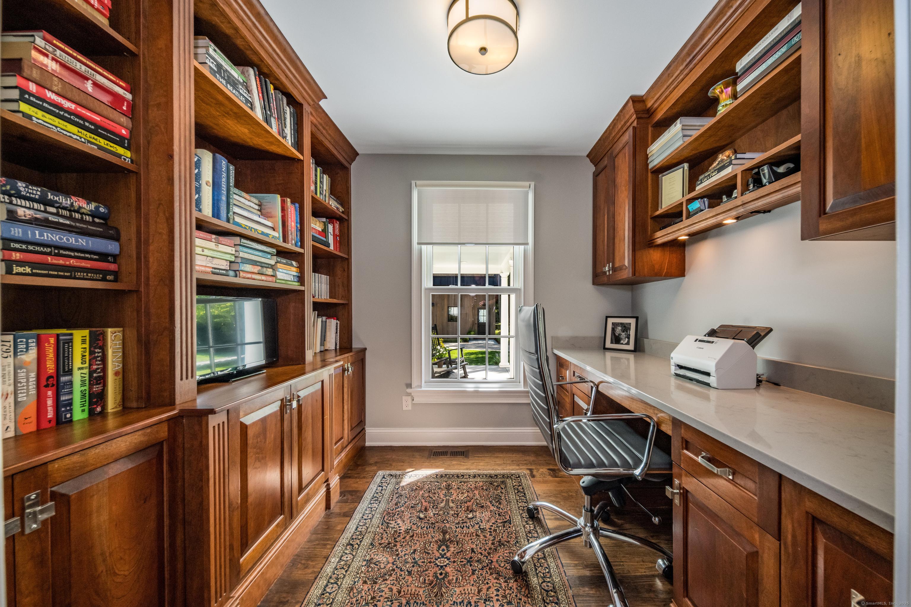 Image 4: First Floor Office