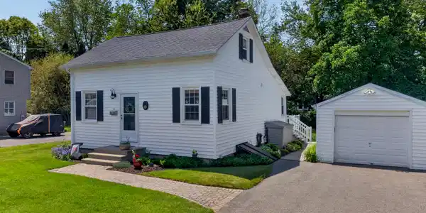 6 Joyce Court
