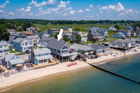 7 Beach Road West