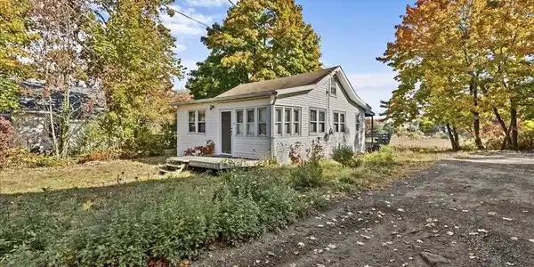 19 Whitman Avenue