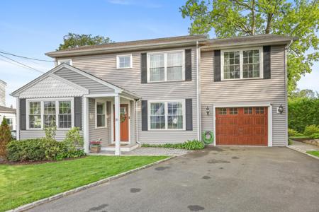 10 Lee Court