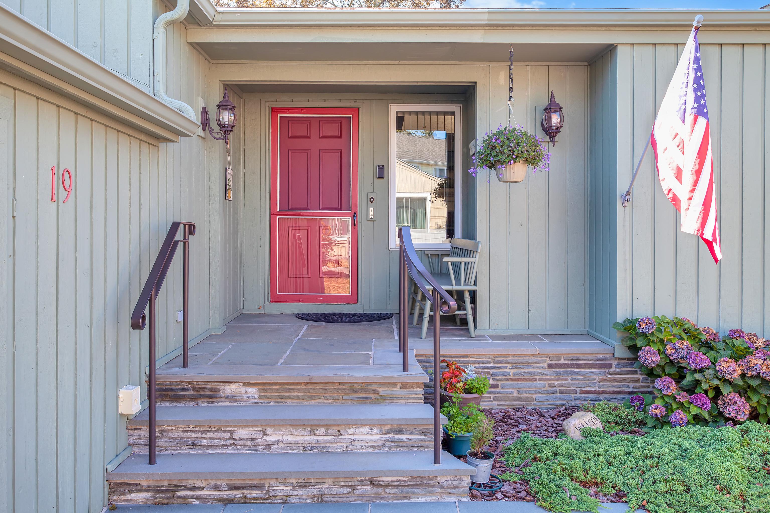 Image 2: The inviting entry.