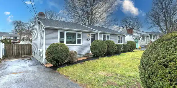 19 Harding Avenue