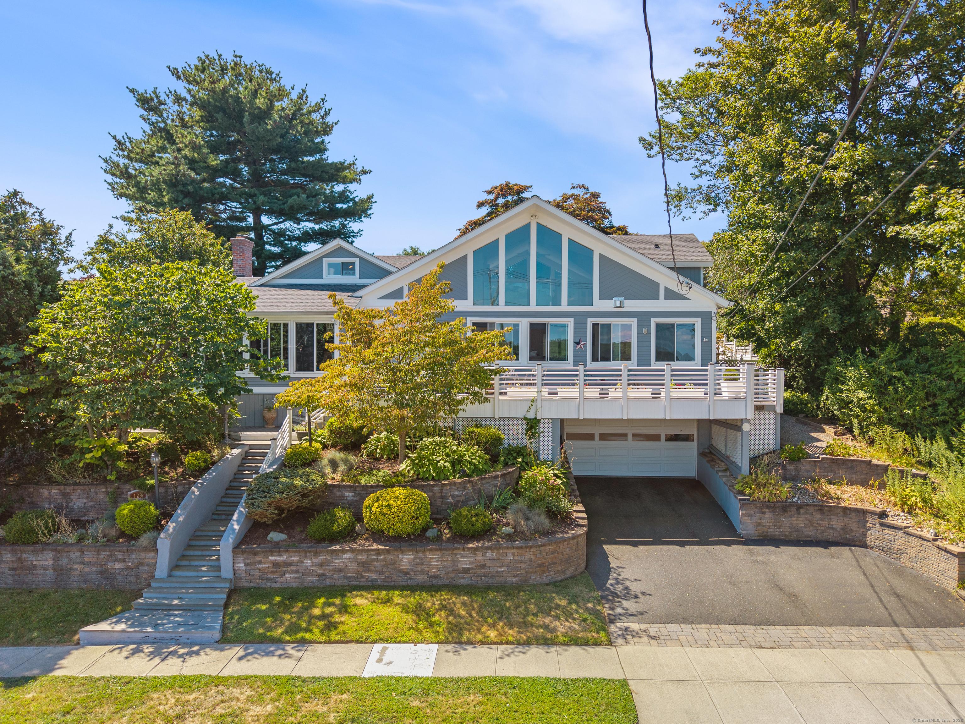 Image 2Front of House