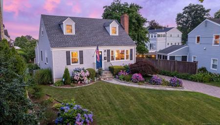5 Shorefront Park