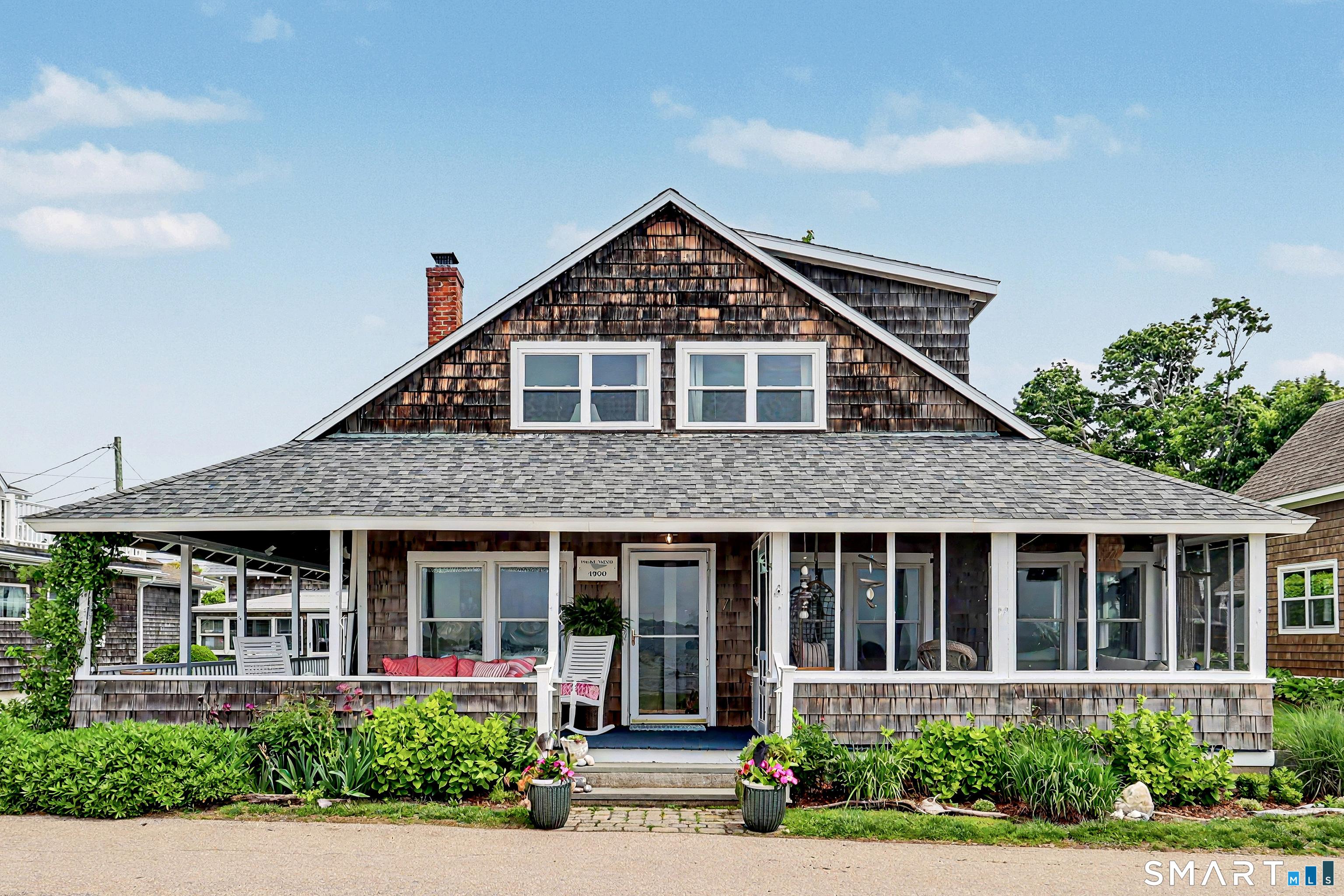 Image 1Front of House