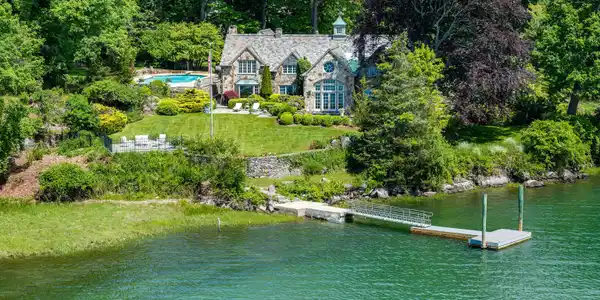 82 Arrowhead Way