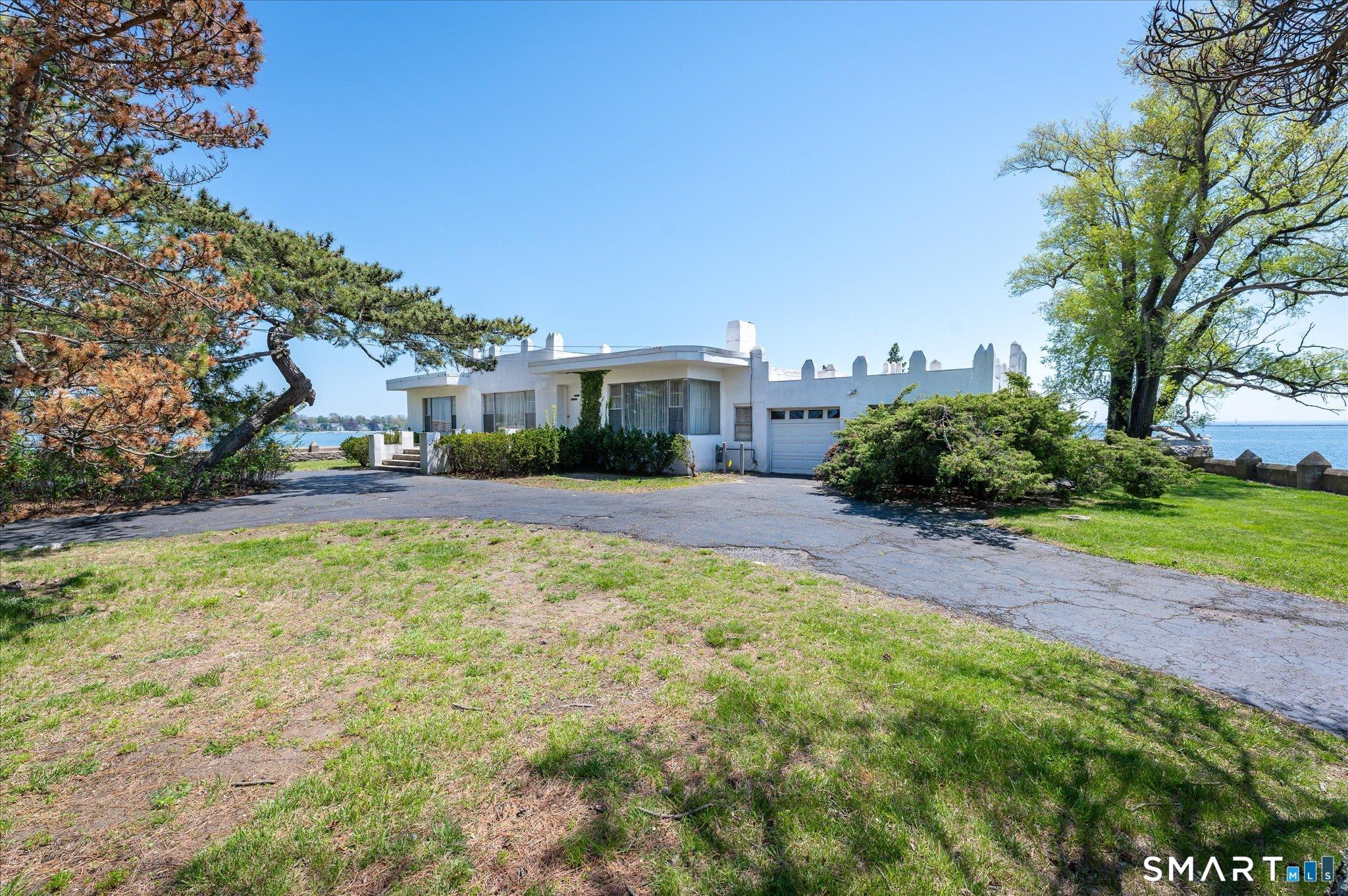 Image 1Front of House