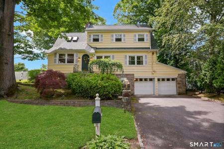 52 Center Drive