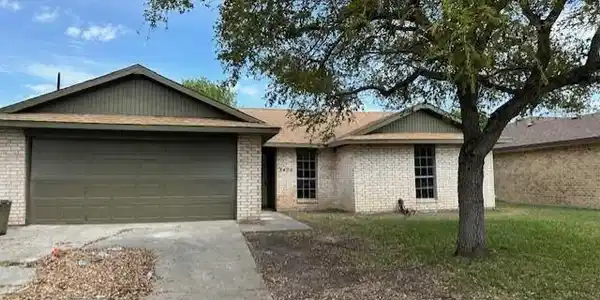 3406 Crestoak Drive