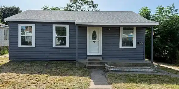 1109 Manchester Avenue