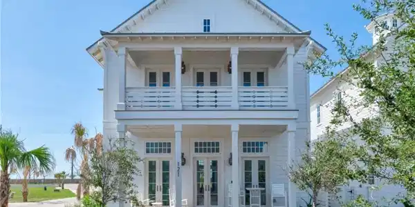 121 Waters Edge Street