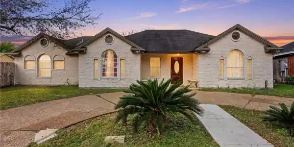 1109 Green Field Drive