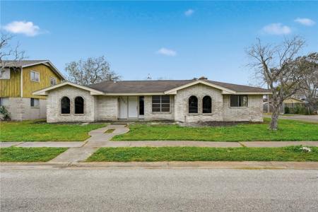 3401 Lynnwood Lane