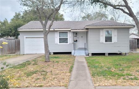 3934 Redwood Street