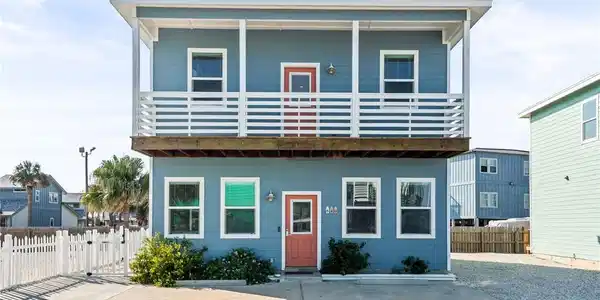 640 Gulf Village Drive