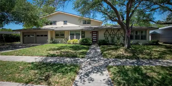 938 GRANT PLACE