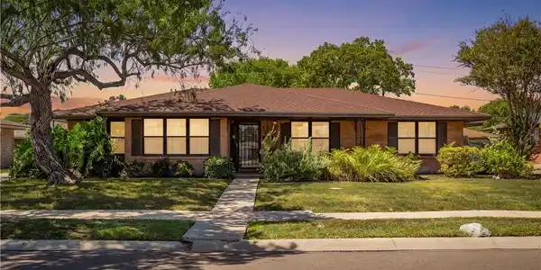 610 Carmel Parkway